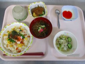 お楽しみ昼食会　～ちらし寿司バイキング～