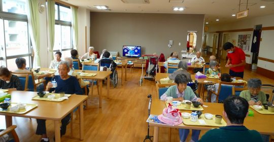 大東家の食卓