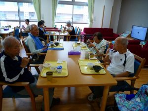 大東家の食卓