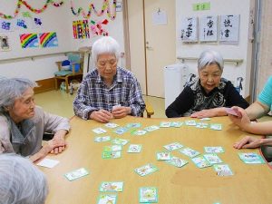 かるた取り…大東ショートステイホーム