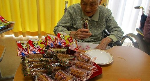 お楽しみおやつ…駄菓子バイキング