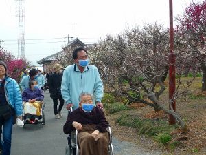 百梅園に出かけました…大東デイサービスセンター