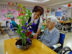 華道クラブ…ゴールドライフ大東