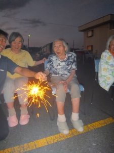 夕涼みで花火を楽しみました