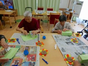 クラフト…ひまわりの小物入れ