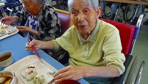 大東家の食卓…手まり寿司バイキング