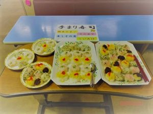 大東家の食卓…手まり寿司バイキング