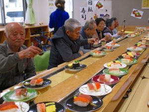 回転寿司を行いました♪…大東デイサービスセンター