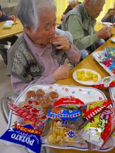 駄菓子バイキング…ゴールドライフ大東