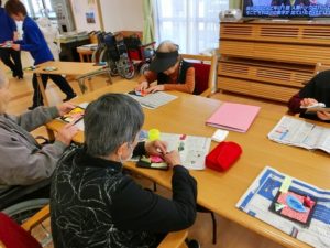 ４月のクラフト…鯉のぼりの壁掛け飾り♪