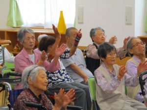 民謡、津軽三味線を披露していただきました♪…あうんの会の皆様