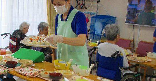 パン・おにぎりバイキング!(^^)!…特養