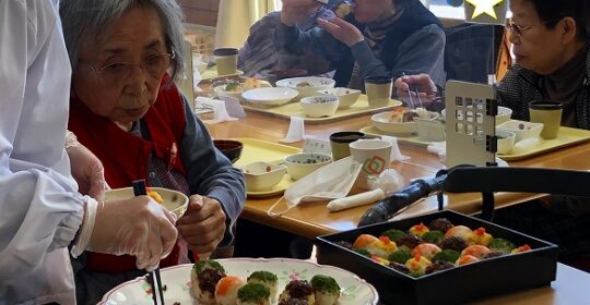 彩り豊か‥手まり寿司バイキング♪